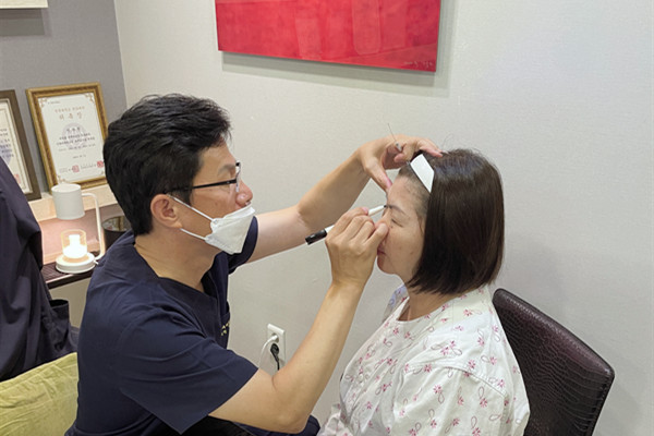 The Shift in Korean Eyelid Aesthetics: The Rise of “Natural-Born” (Majeong-gam) Eyes